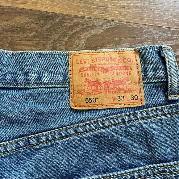 Distressed Levi’s 550 denim cutoff shorts waist 33 - Picture 12 of 12
